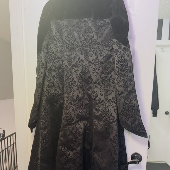 Vyolet Long Coat - Picture 3 of 4